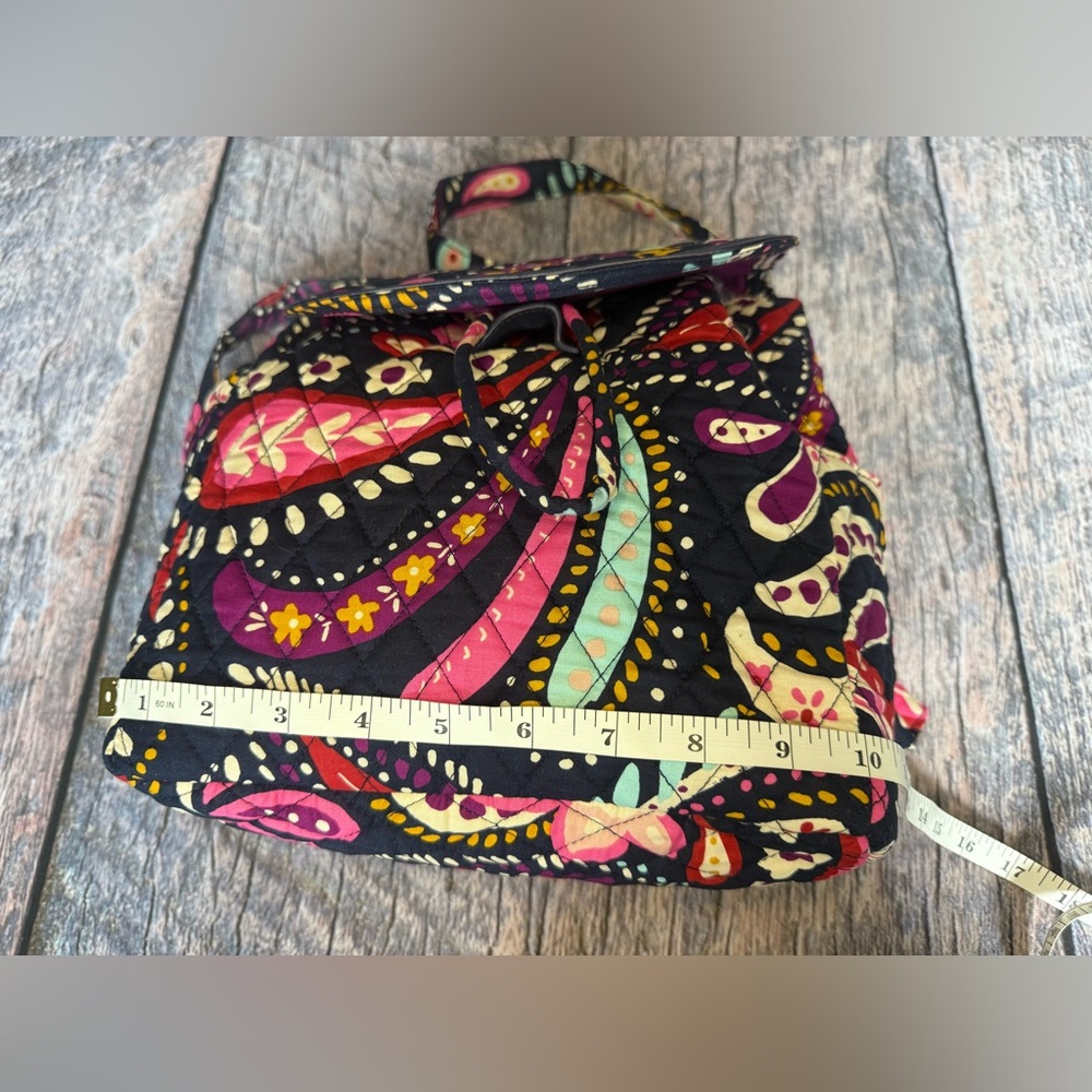 Vera Bradley small patterned backpack, excellent condition - Picture 6 of 10